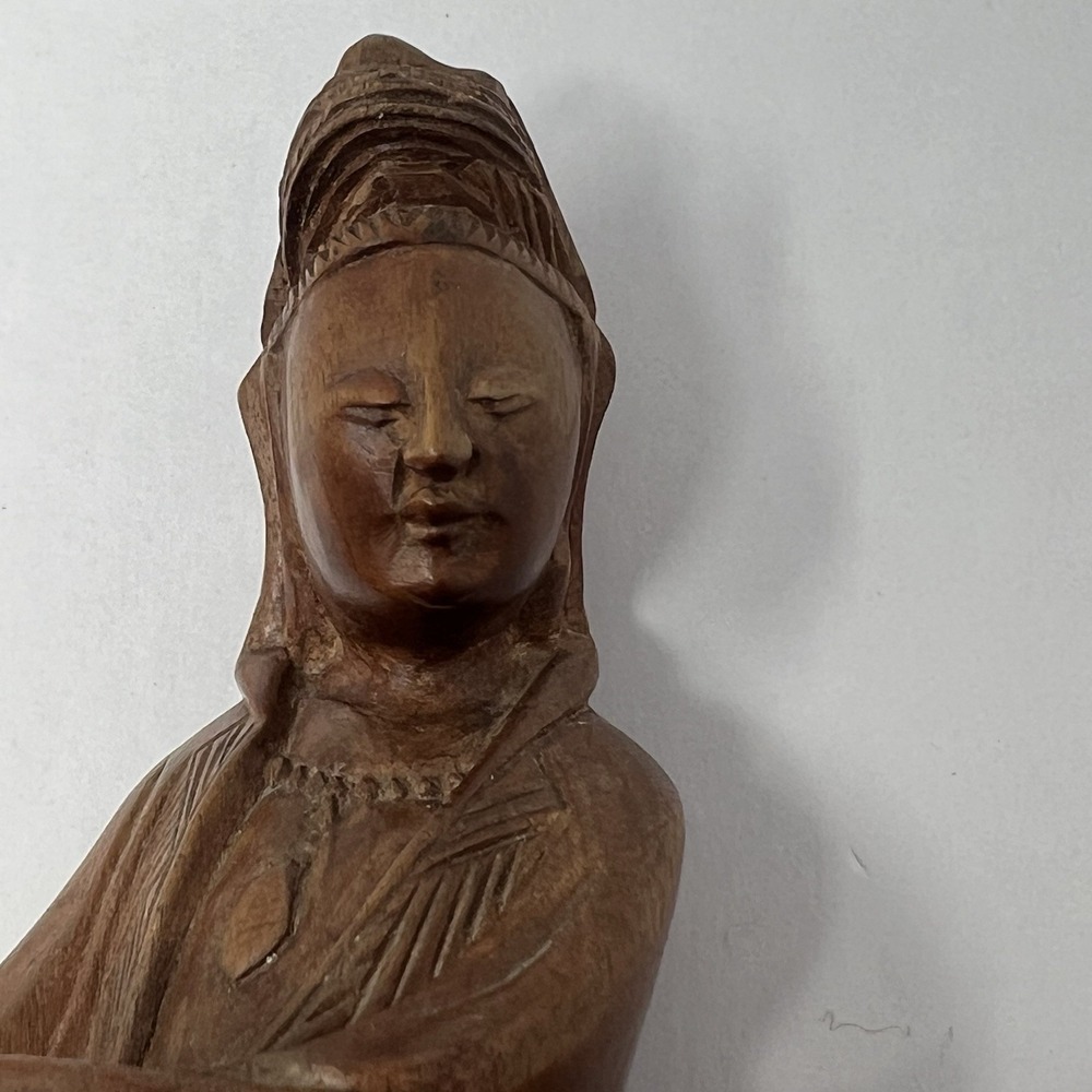 Hand Carved Wood Guanyin Bodhisattva Statuette Asian Royal Ease Pose Figure 4.8" - Picture 2 of 16